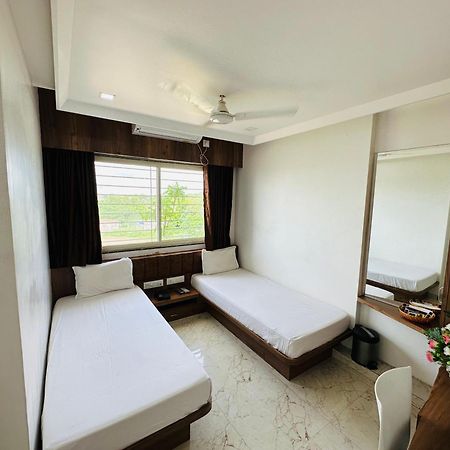 Hotel The Grand Piano - Best Business Hotel In Patan Bagian luar foto
