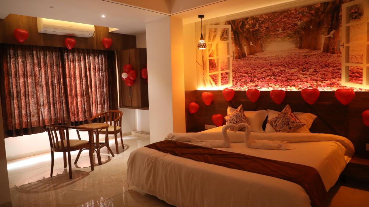 Hotel The Grand Piano - Best Business Hotel In Patan Bagian luar foto