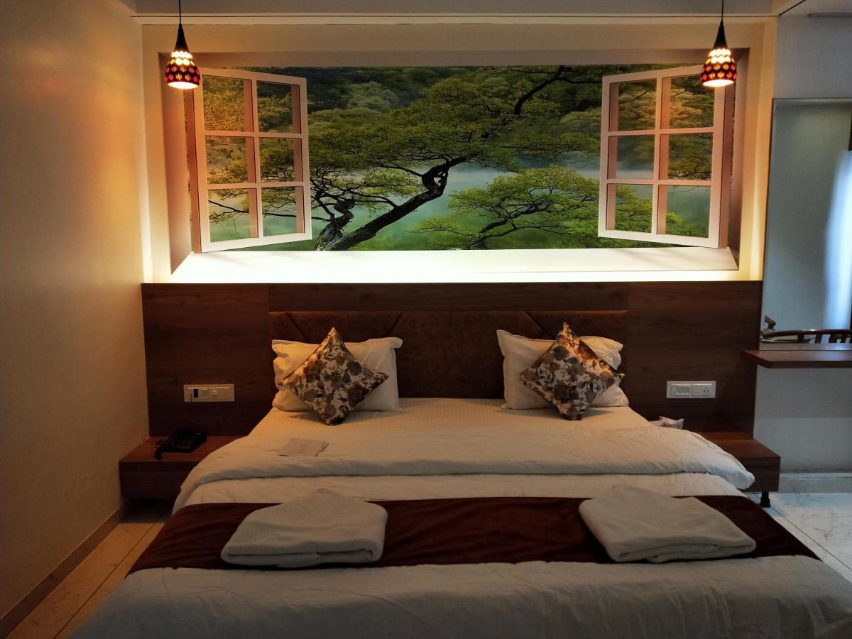Hotel The Grand Piano - Best Business Hotel In Patan Bagian luar foto