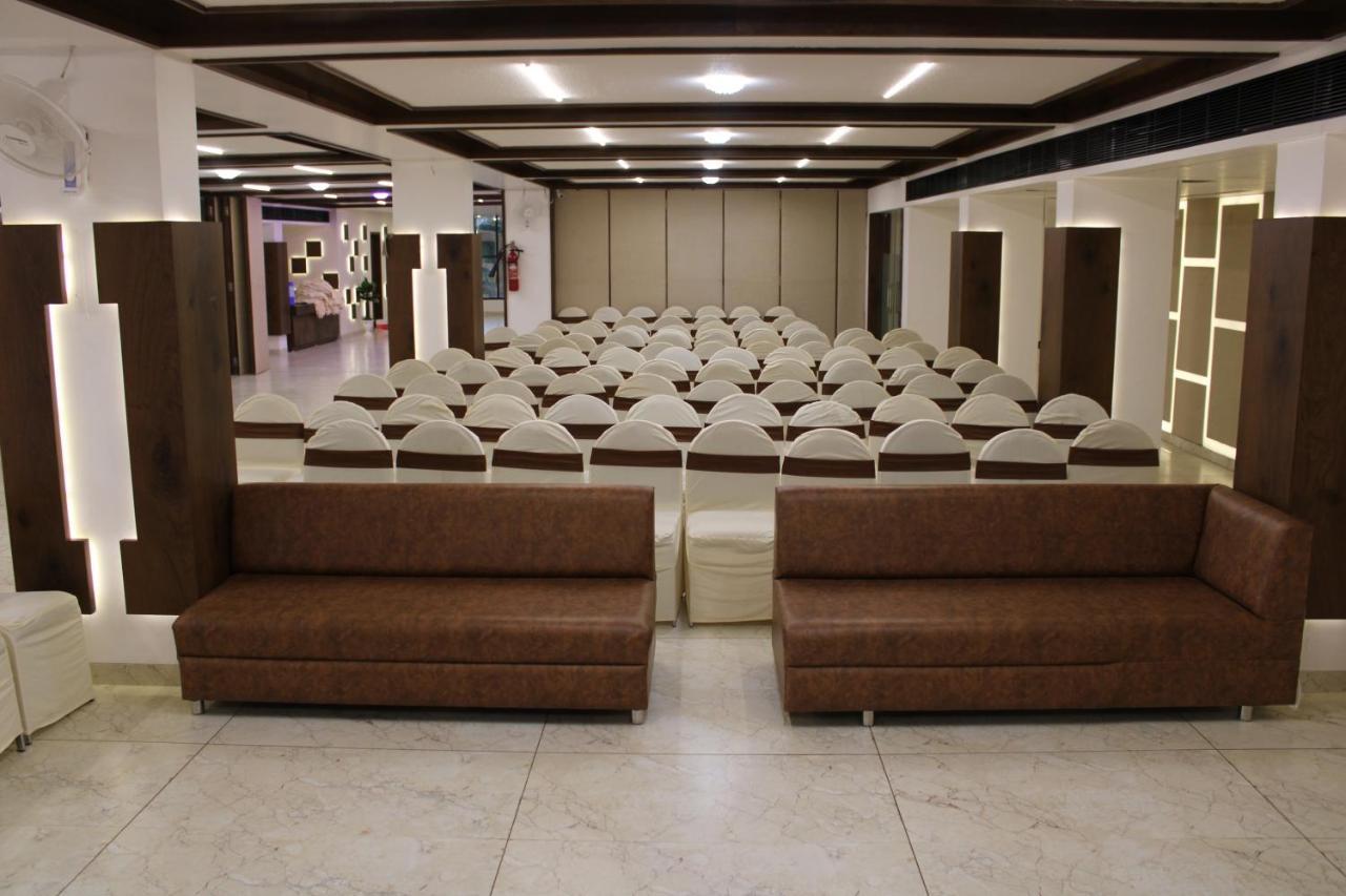 Hotel The Grand Piano - Best Business Hotel In Patan Bagian luar foto