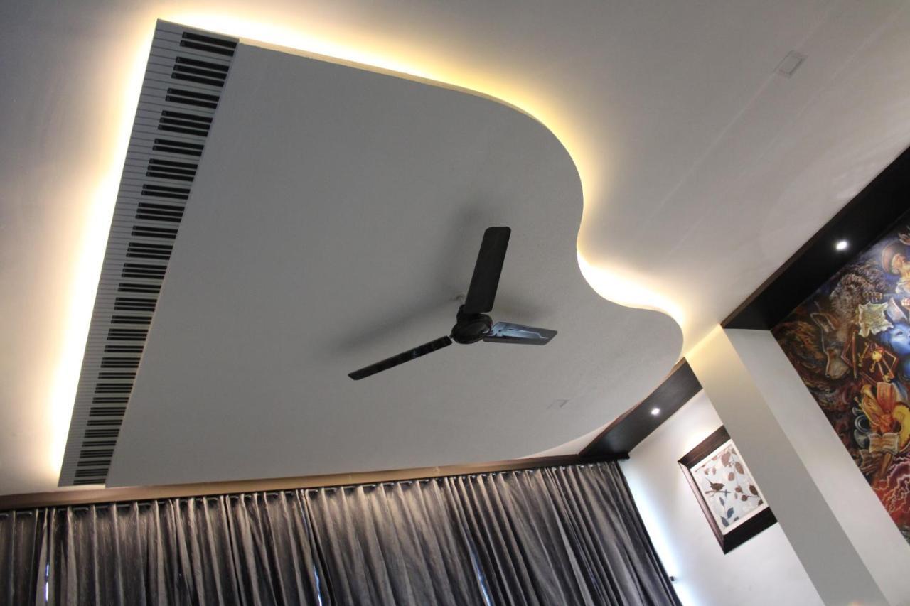 Hotel The Grand Piano - Best Business Hotel In Patan Bagian luar foto