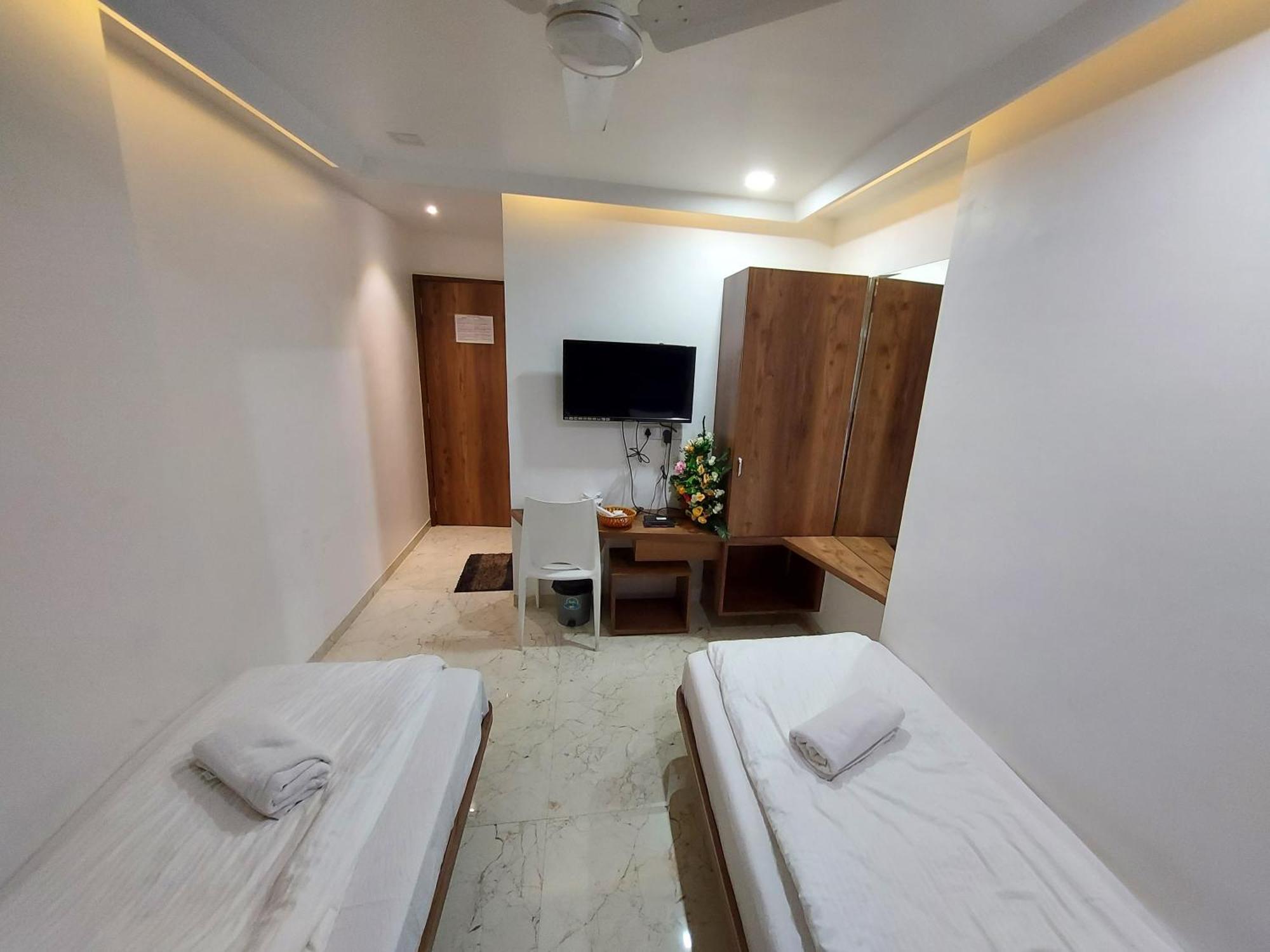 Hotel The Grand Piano - Best Business Hotel In Patan Bagian luar foto